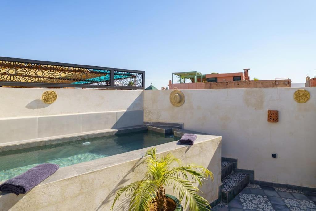 Taher - Piscine - Wifi Fibre Optique - Petit Dejeuner Marrakesh