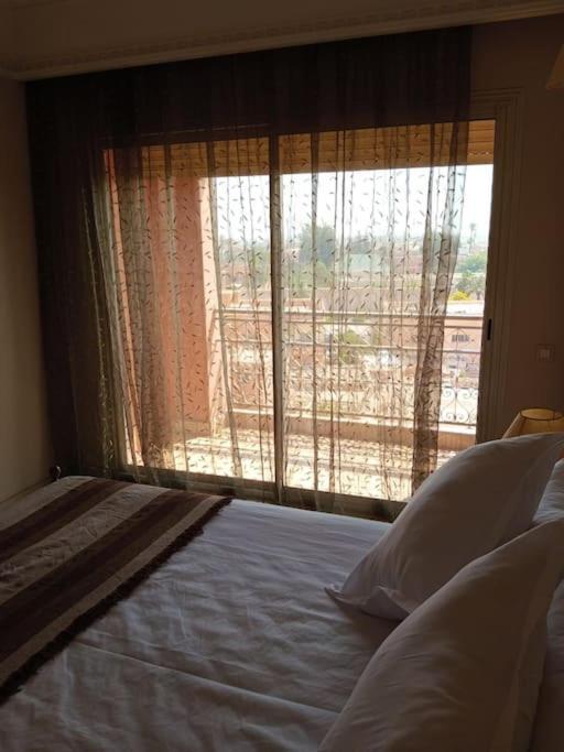Le Fairouz Standing Centre Piscine Apartment