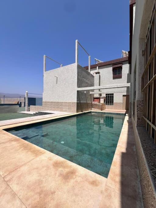 Detente Piscine Sans Vis A Vis Villa