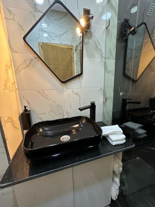 Appartamento Cozy With Amenities Near