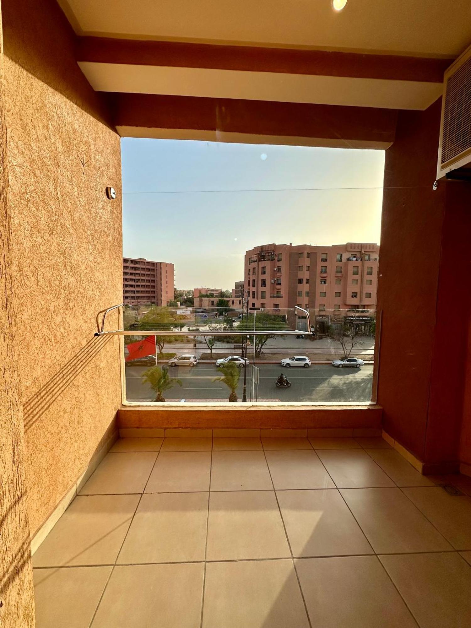 Salon A Avenue Med 6 Centre De Gueliz 10 Marrakesh