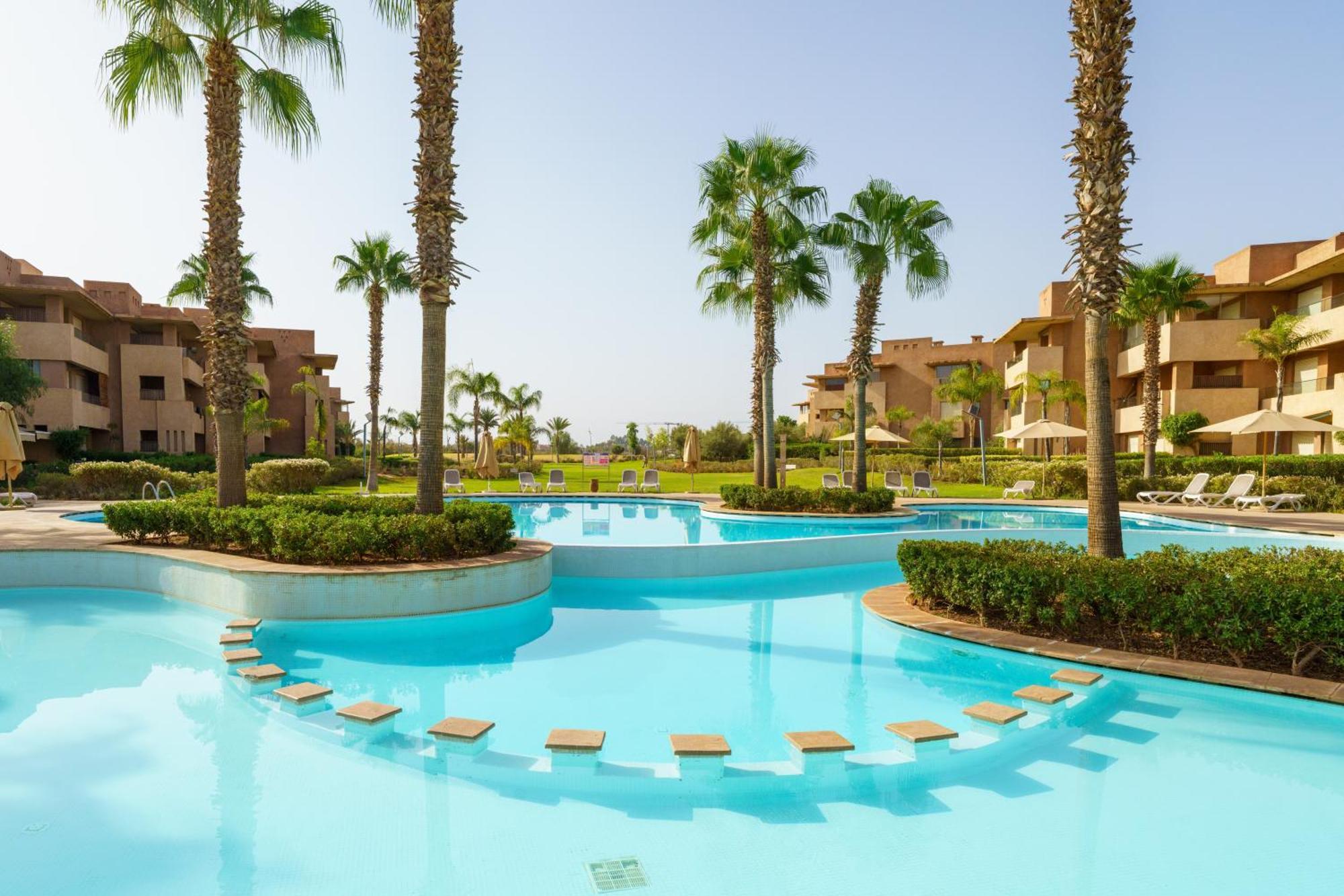 Luxury Xl Golf View Retreat Private Garden Apartment *