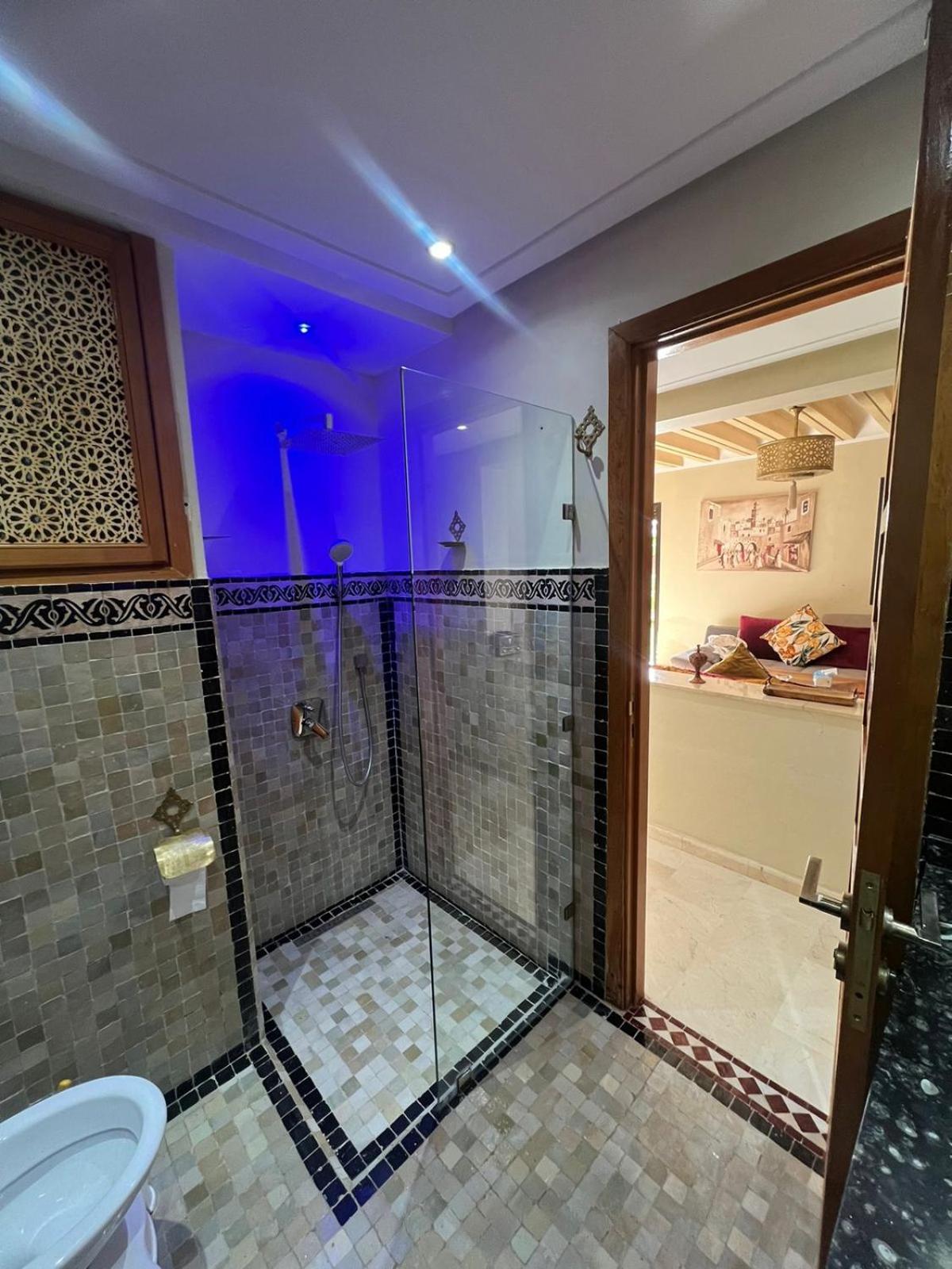 Apartment Elegant Avec Vue Sur Piscine Jardin Verdoyant Et Wifi Ultra Rapide