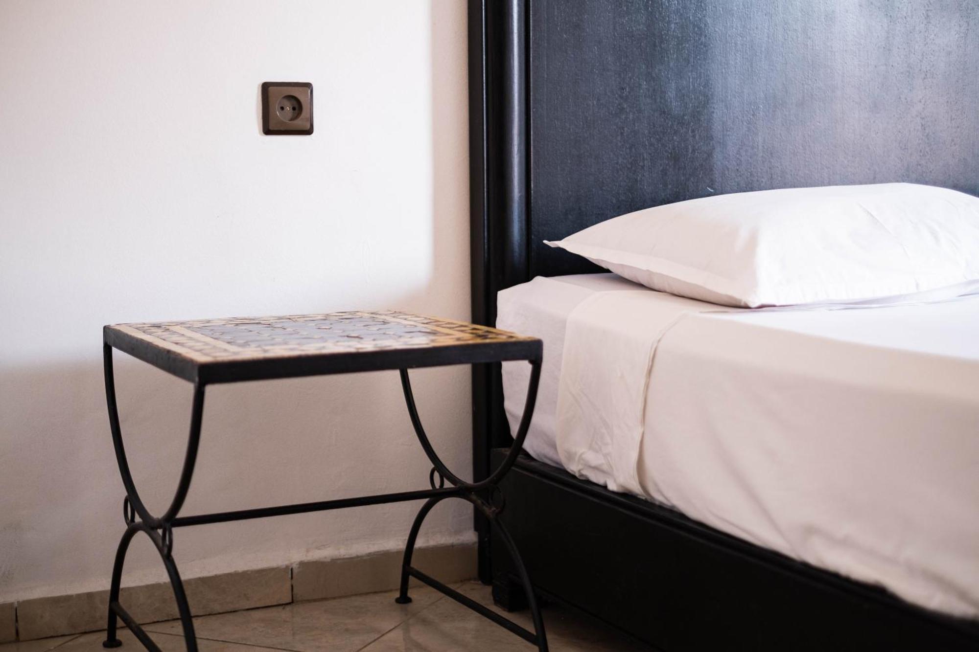 Apart Larbi Hostel Marrakesh