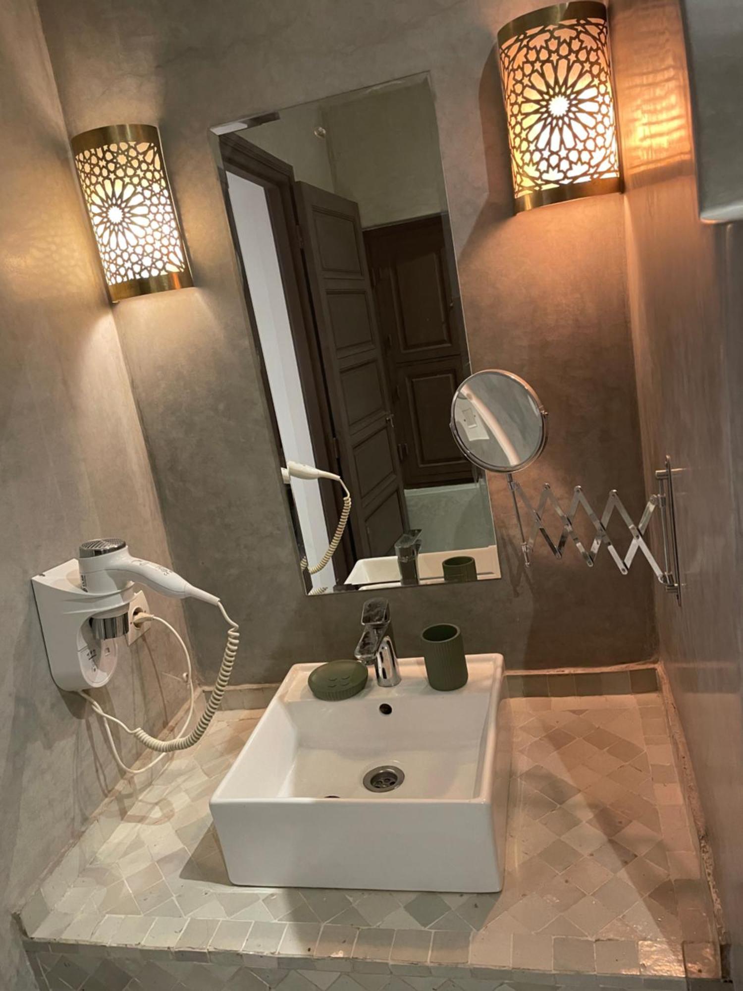 Bed & Breakfast Awatif Le 36