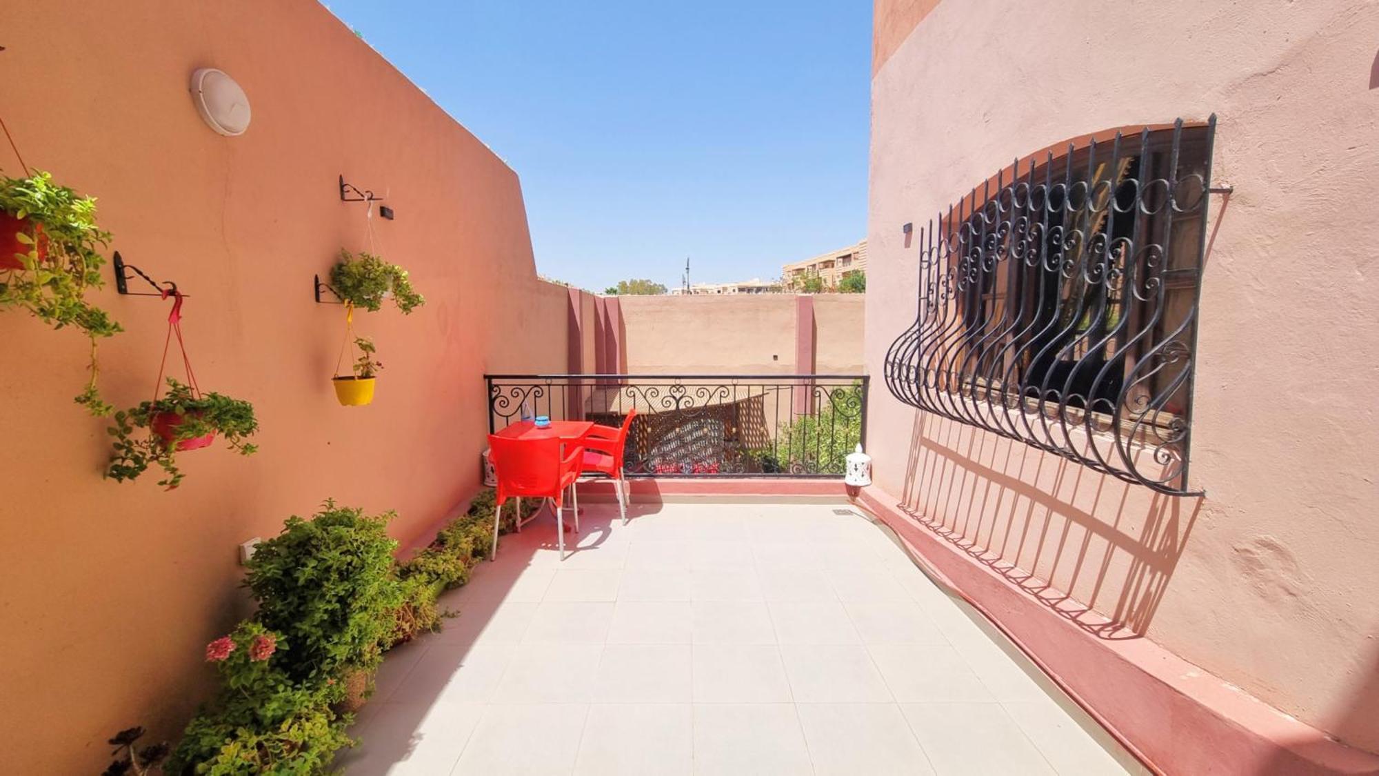 Appartement Oranger Family House Center, Private Large House, Terasse Garden View, Free Parking