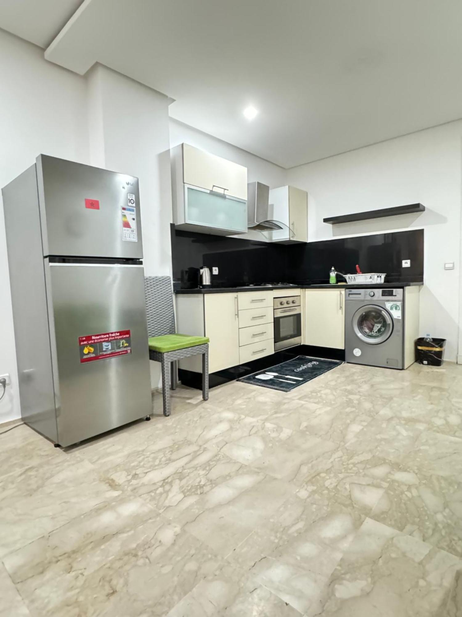 Fresh Modern Flat With Spacious And Bathroom Appartement