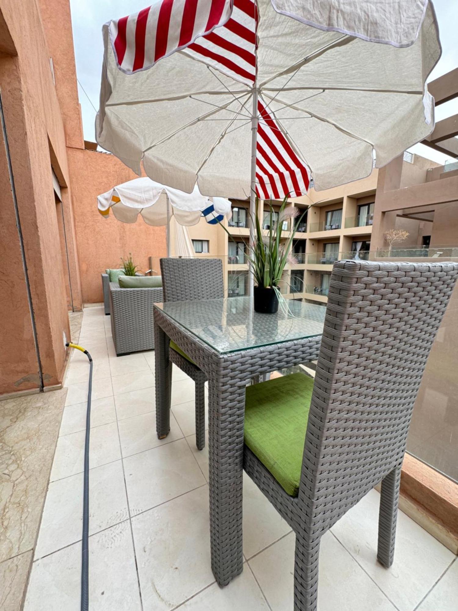 Appartement Fresh Modern Flat With Spacious And Bathroom