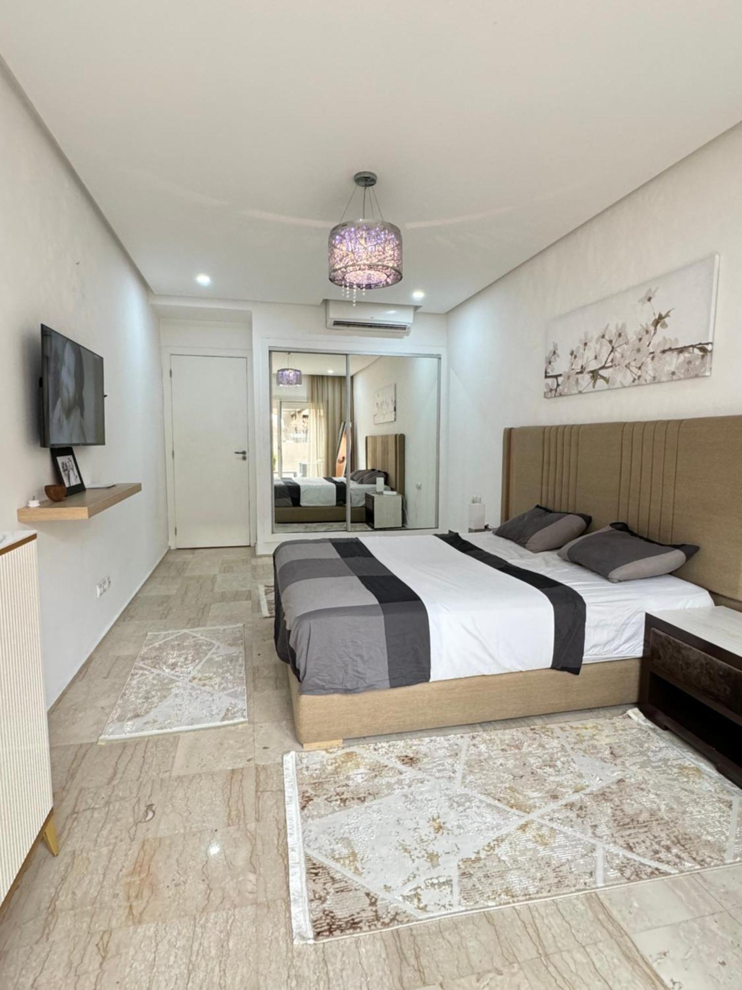 Fresh Modern Flat With Spacious And Bathroom Marrakesh