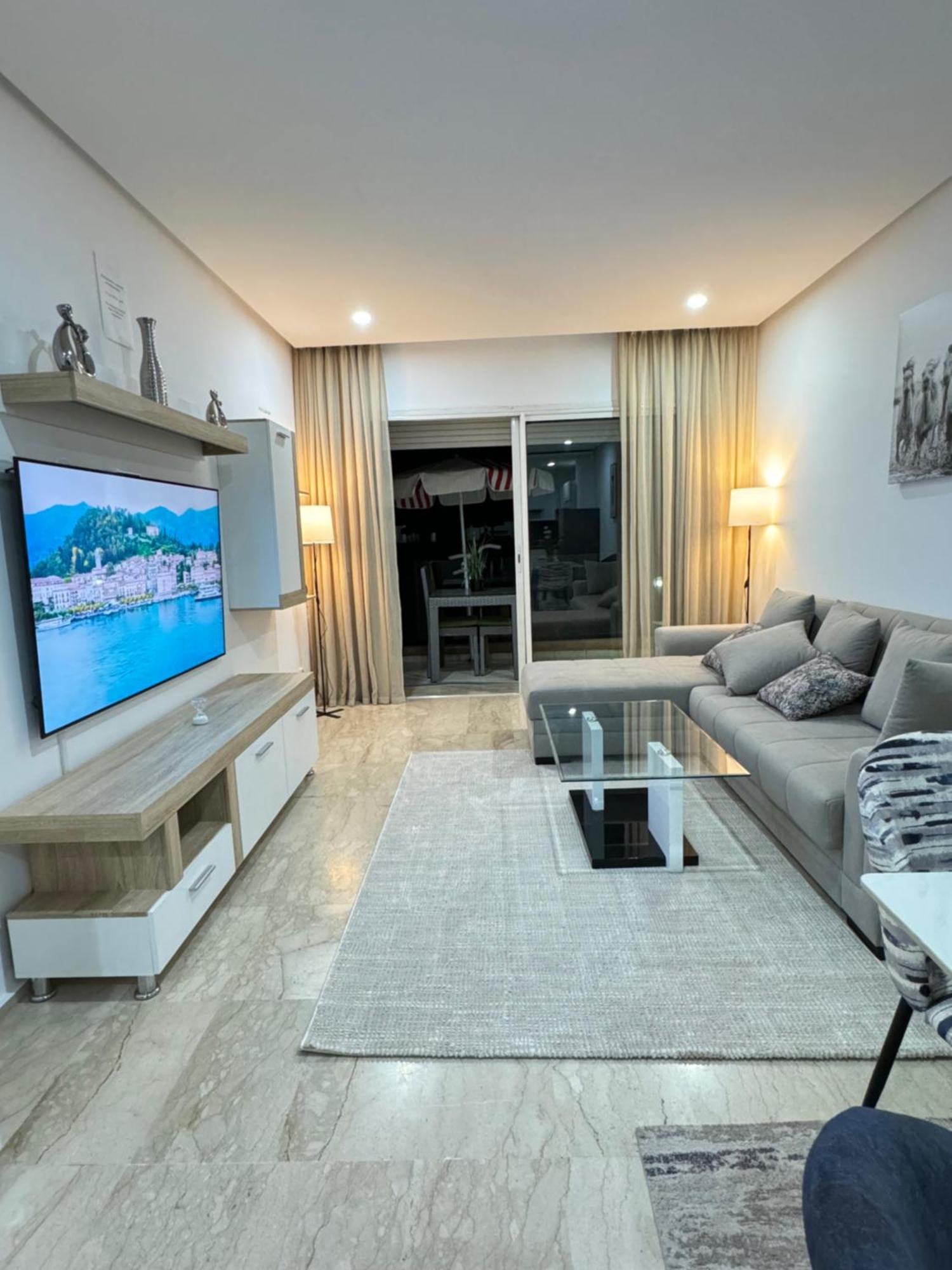 Appartement Fresh Modern Flat With Spacious And Bathroom Marrakesh