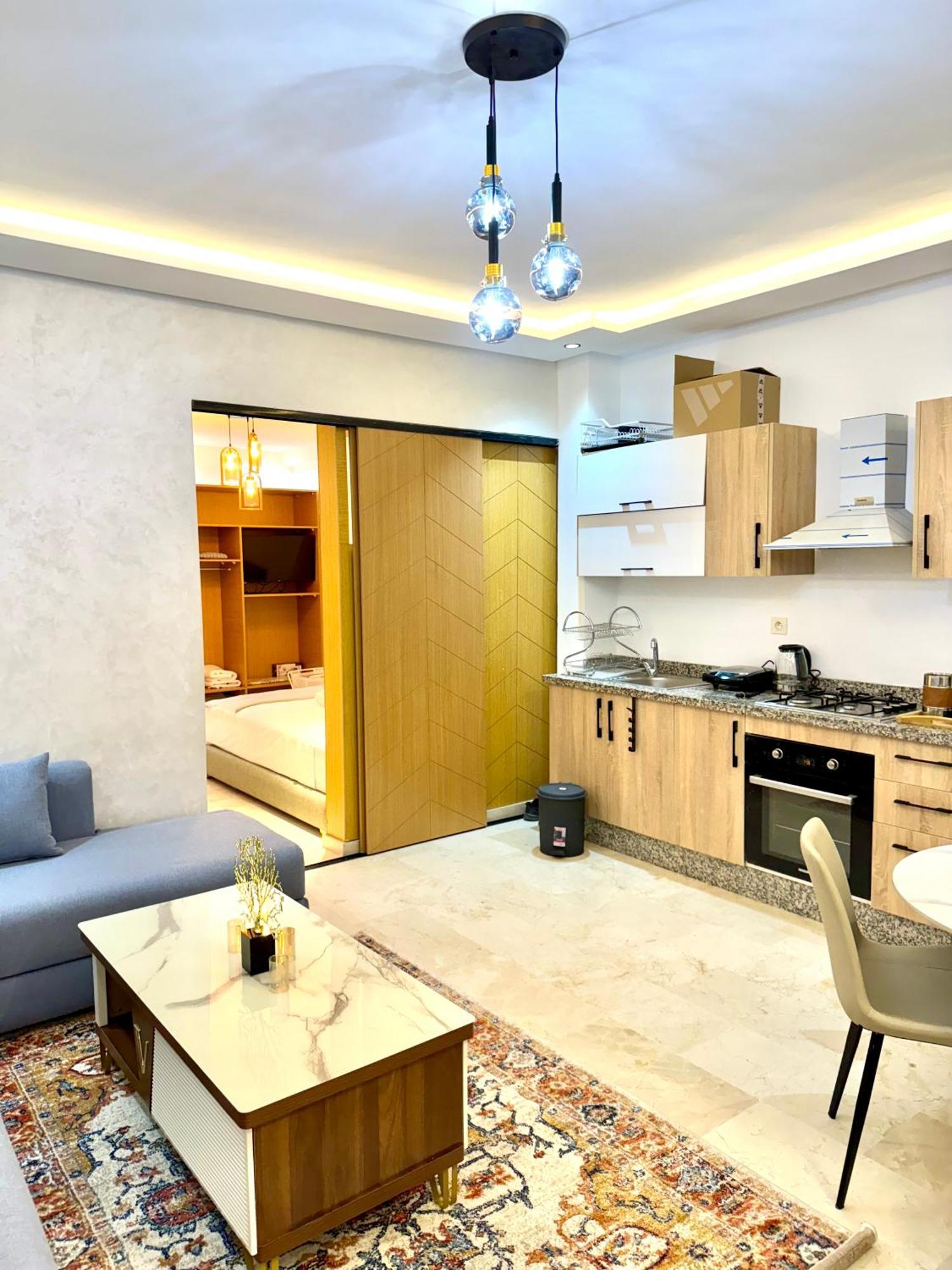 Centre Gueliz Avec Balcon Vue Piscine Appartement Marrakesh
