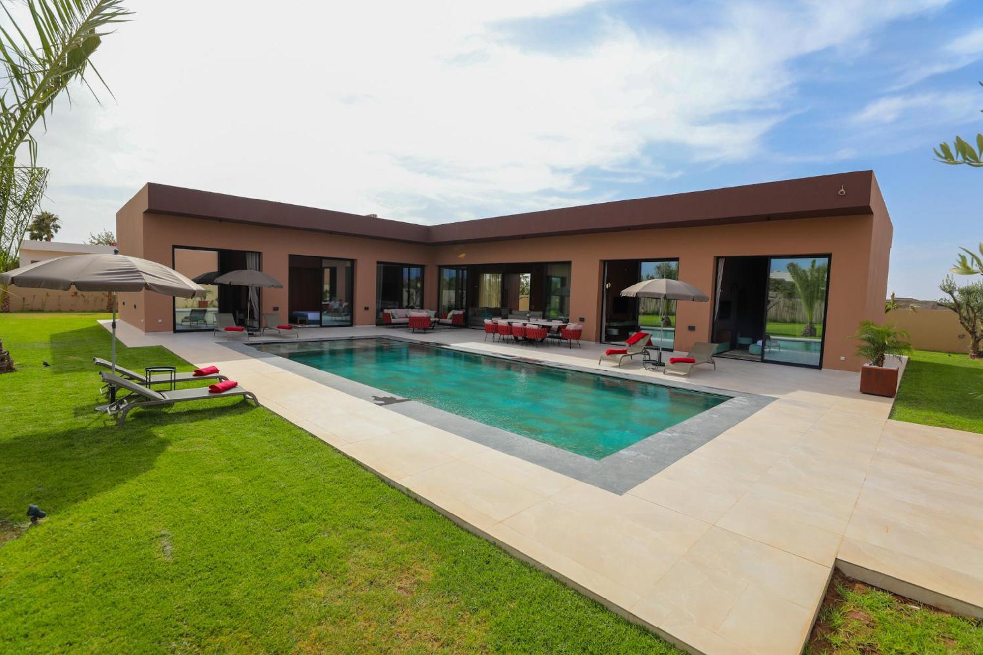 Rt2l Villa *