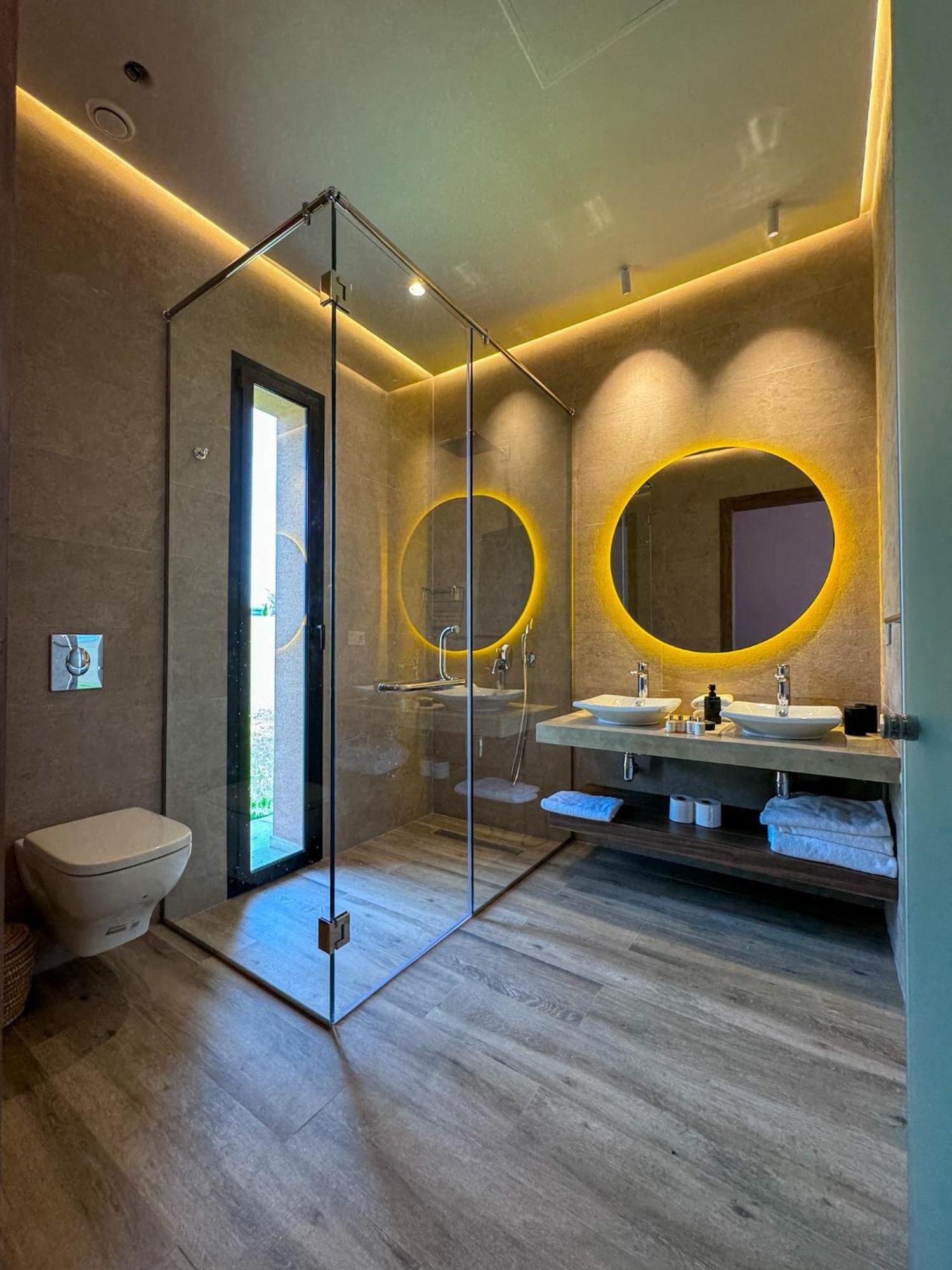Rt2l Villa