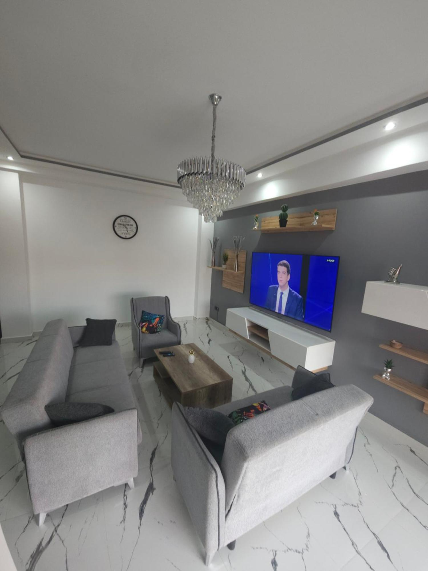 Apartment Dreamland