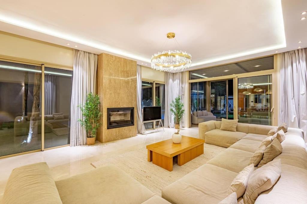 Villa Bahamas , Luxe Et Elegance & Piscine Chauffee, Jacuzzi *