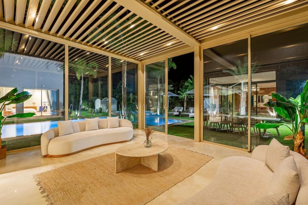 Villa Bahamas , Luxe Et Elegance & Piscine Chauffee, Jacuzzi *