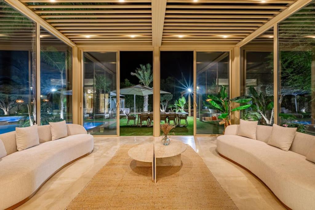 Villa Bahamas , Luxe Et Elegance & Piscine Chauffee, Jacuzzi Marrakesh