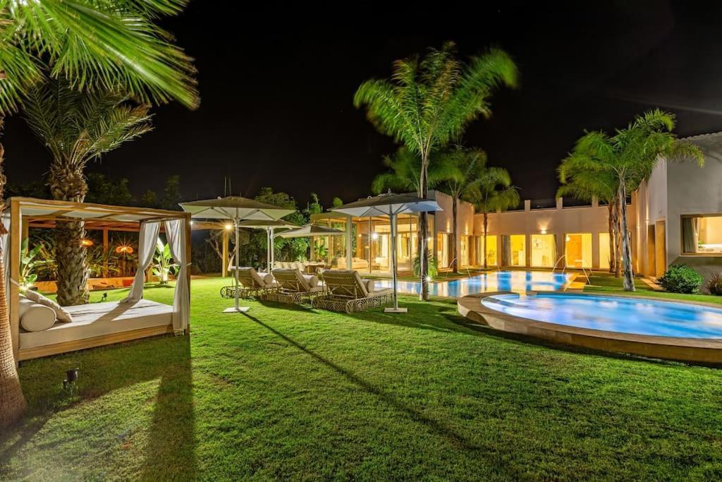 Villa Bahamas , Luxe Et Elegance & Piscine Chauffee, Jacuzzi Marrakesh