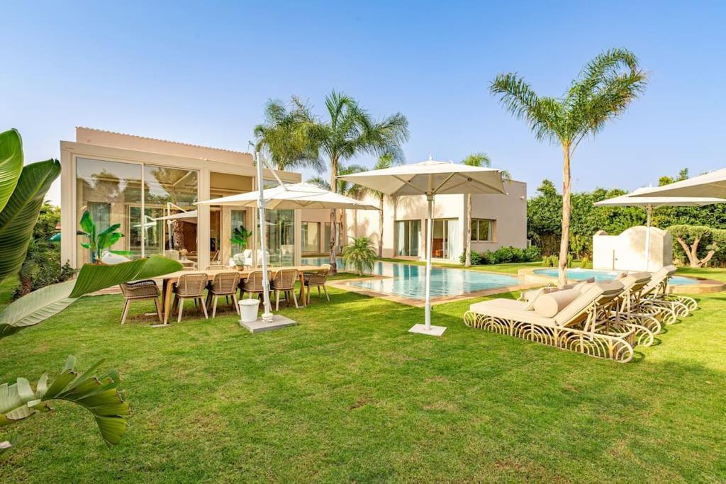 Villa Bahamas , Luxe Et Elegance & Piscine Chauffee, Jacuzzi *