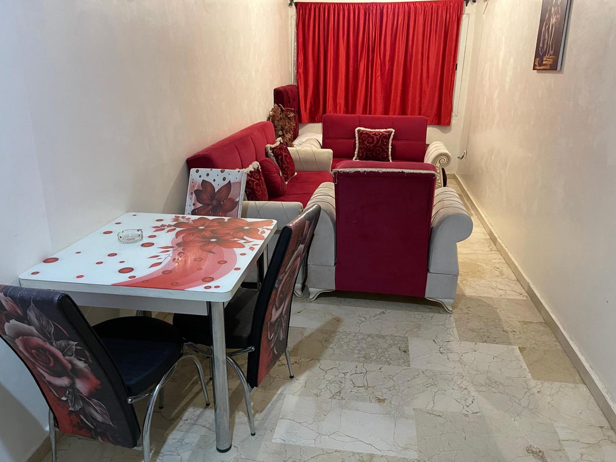 24 4em Etage Avec Balcon Apartamento *