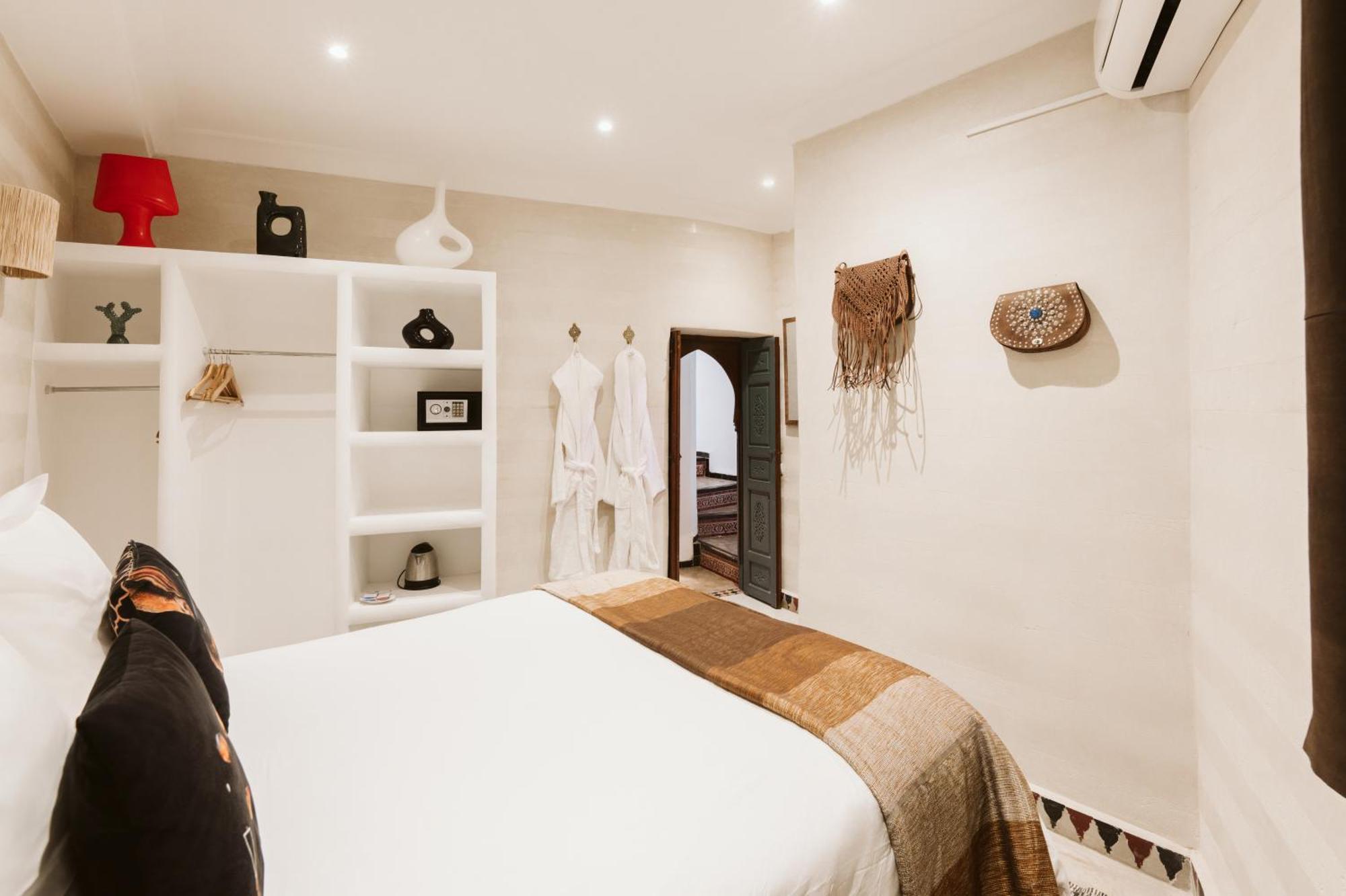 Riad Dar Alhambra 4*