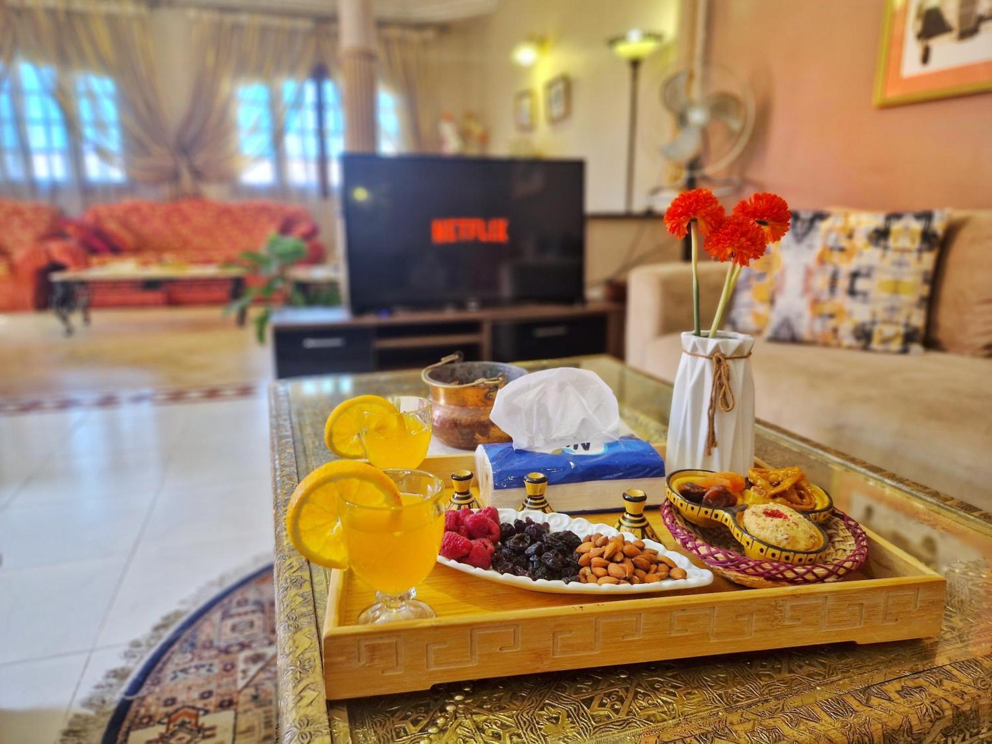 Appartement Oranger Family House Center, Private Large House, Terasse Garden View, Free Parking *