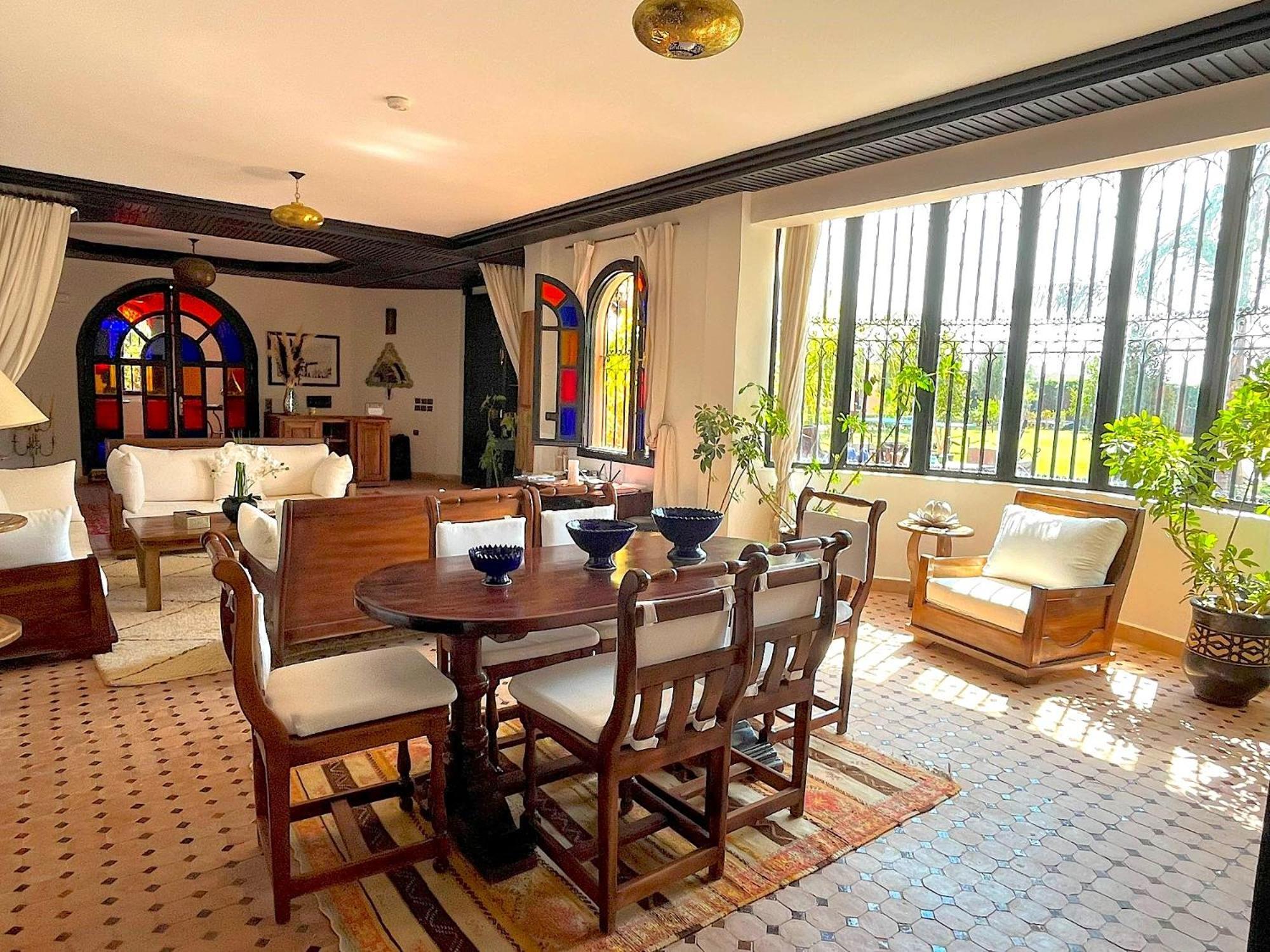 Palais Ona Villa *