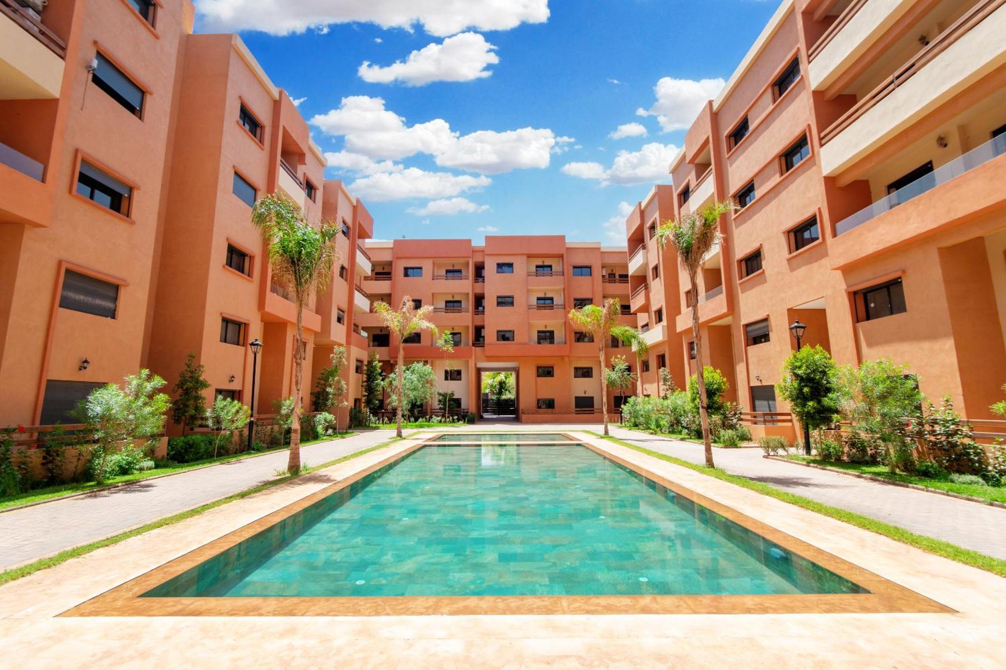 Piscine & Parking Appartement