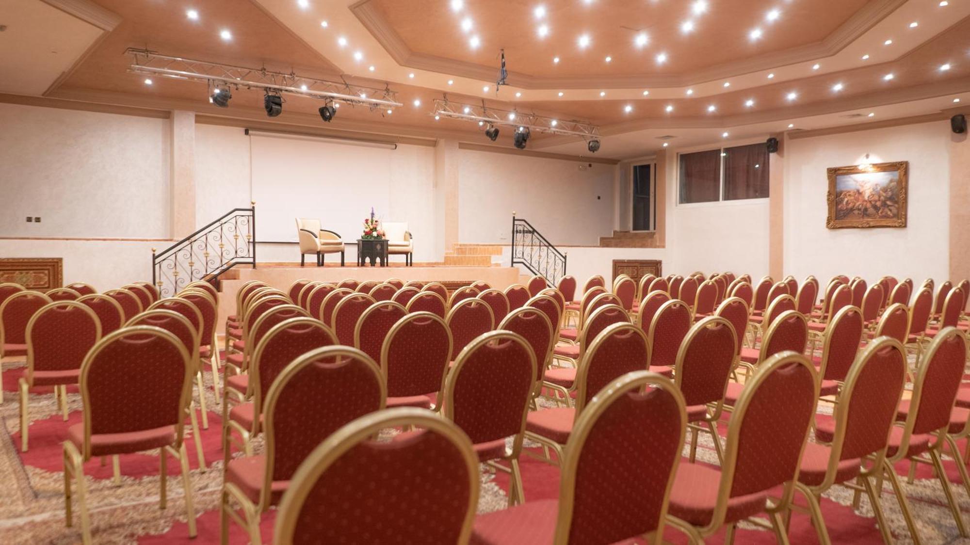 Hotel Imperial Plaza & 4*