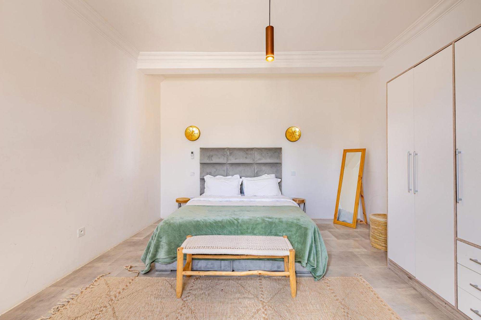 Villa Luxe Hideaway Haven - Poolside Paradise *