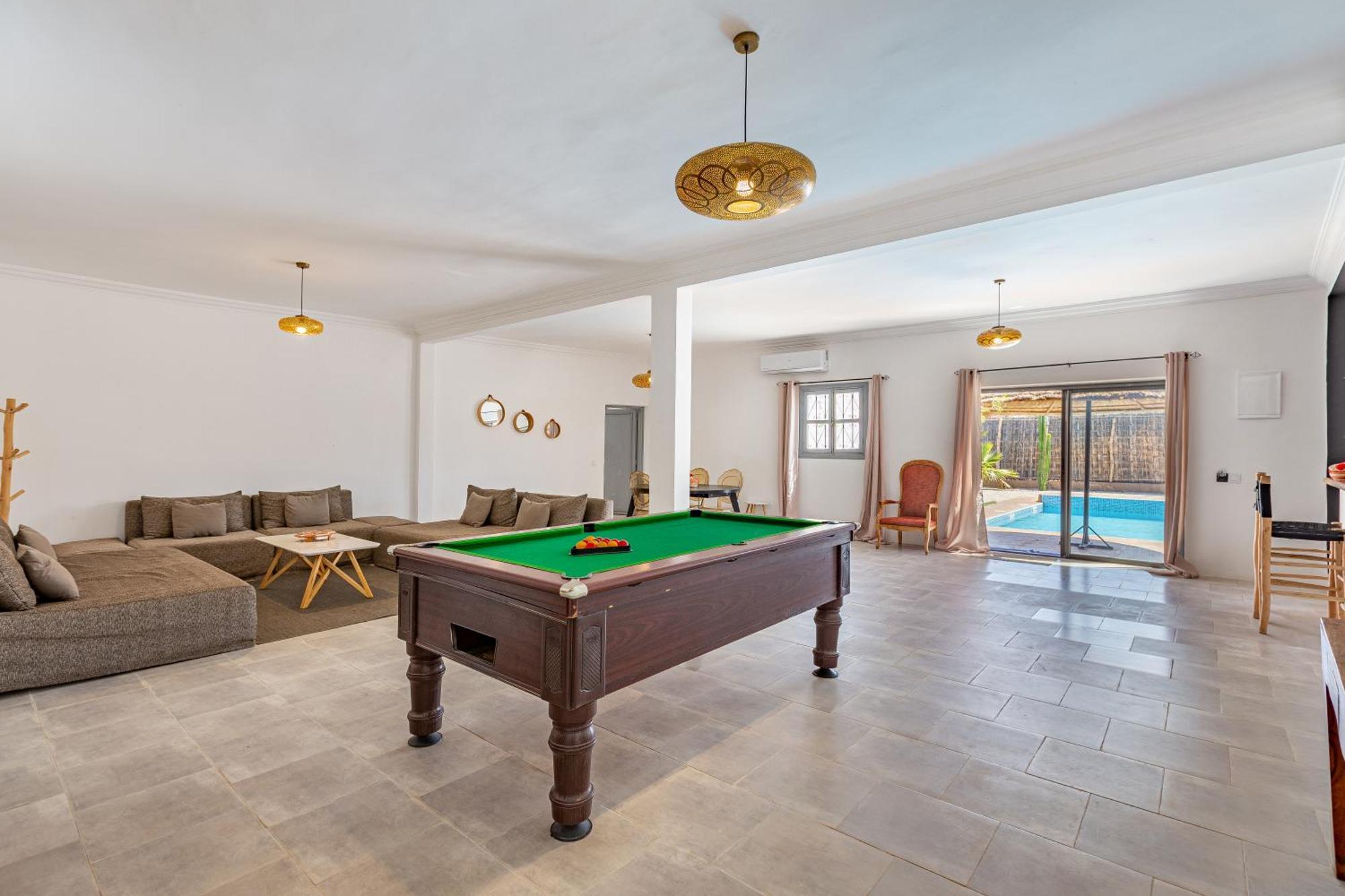 Villa Luxe Hideaway Haven - Poolside Paradise *