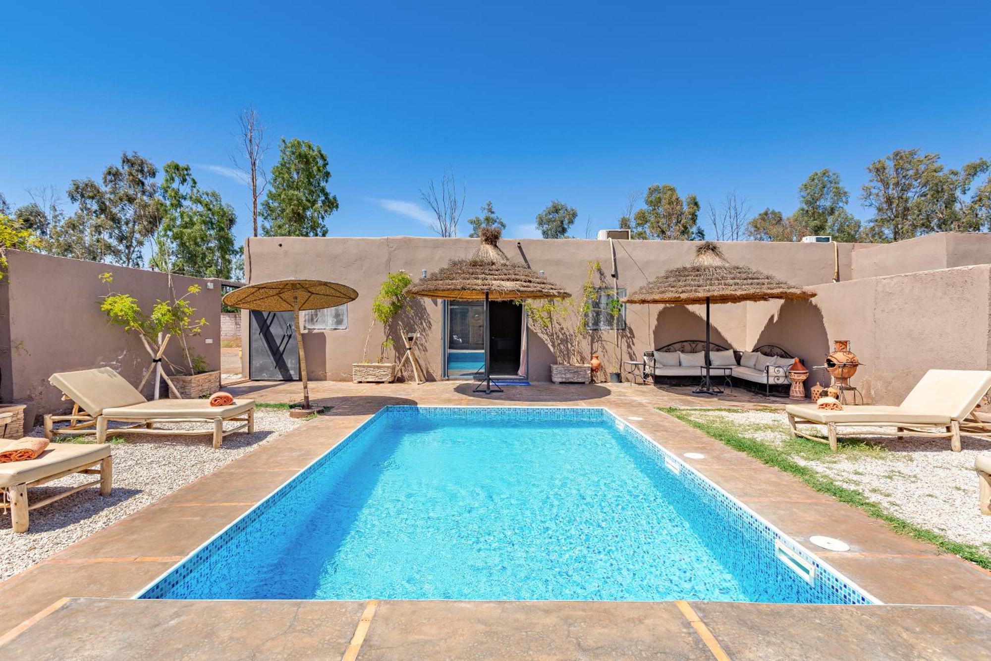 Luxe Hideaway Haven - Poolside Paradise Marrakesh