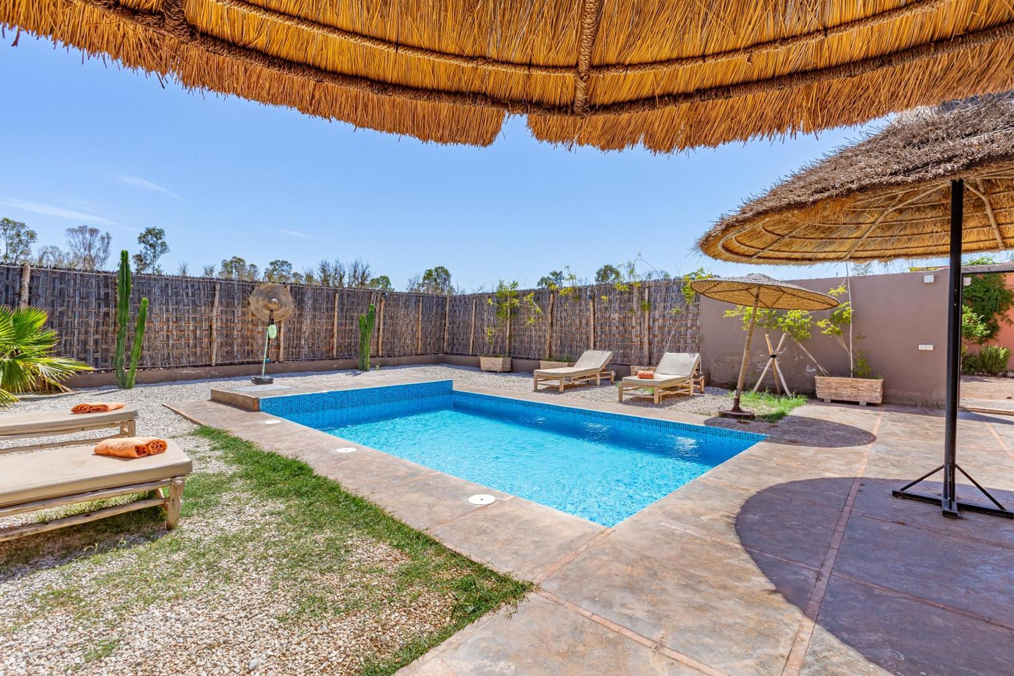 Luxe Hideaway Haven - Poolside Paradise *