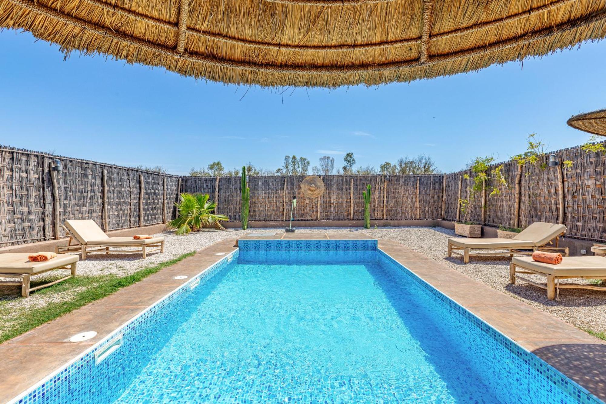 Luxe Hideaway Haven - Poolside Paradise *