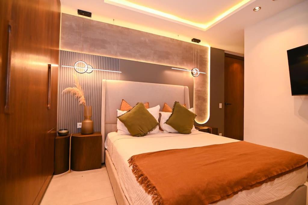 Luxe, Golf, & Cinema Appartement *