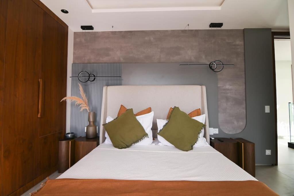 Appartement Luxe, Golf, & Cinema *