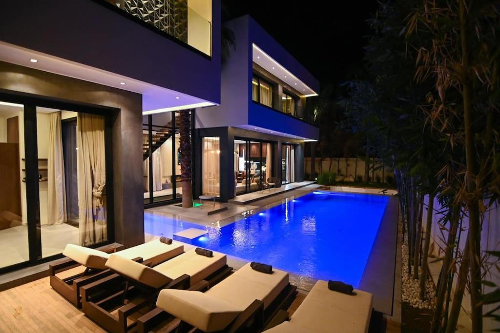 Appartement Luxe, Golf, & Cinema