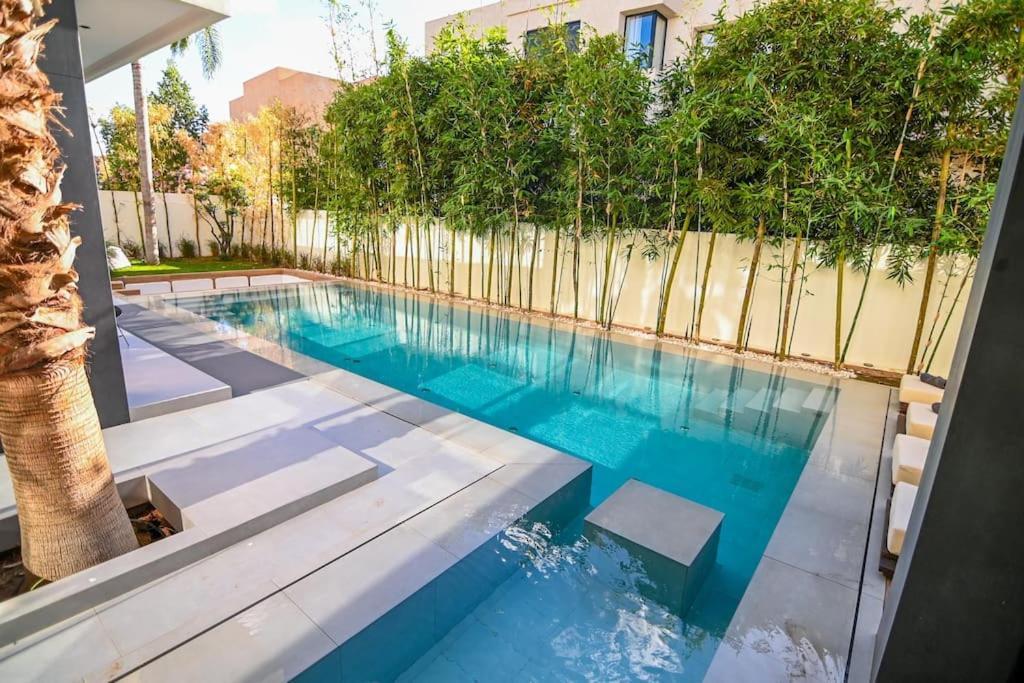Appartement Luxe, Golf, & Cinema *