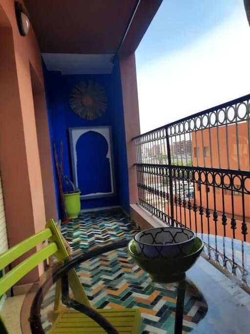 Apartment In Der Beruehmten Ysl Street Seulement A 1 Personne Ou Couple Marie Ou Touristes Etrangers Marrakesch