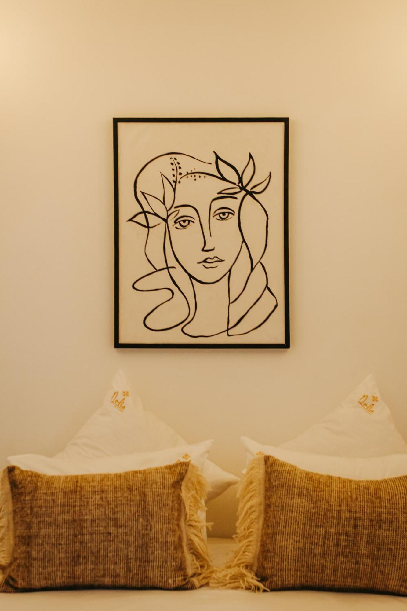 Nelia Marrakech, Collection