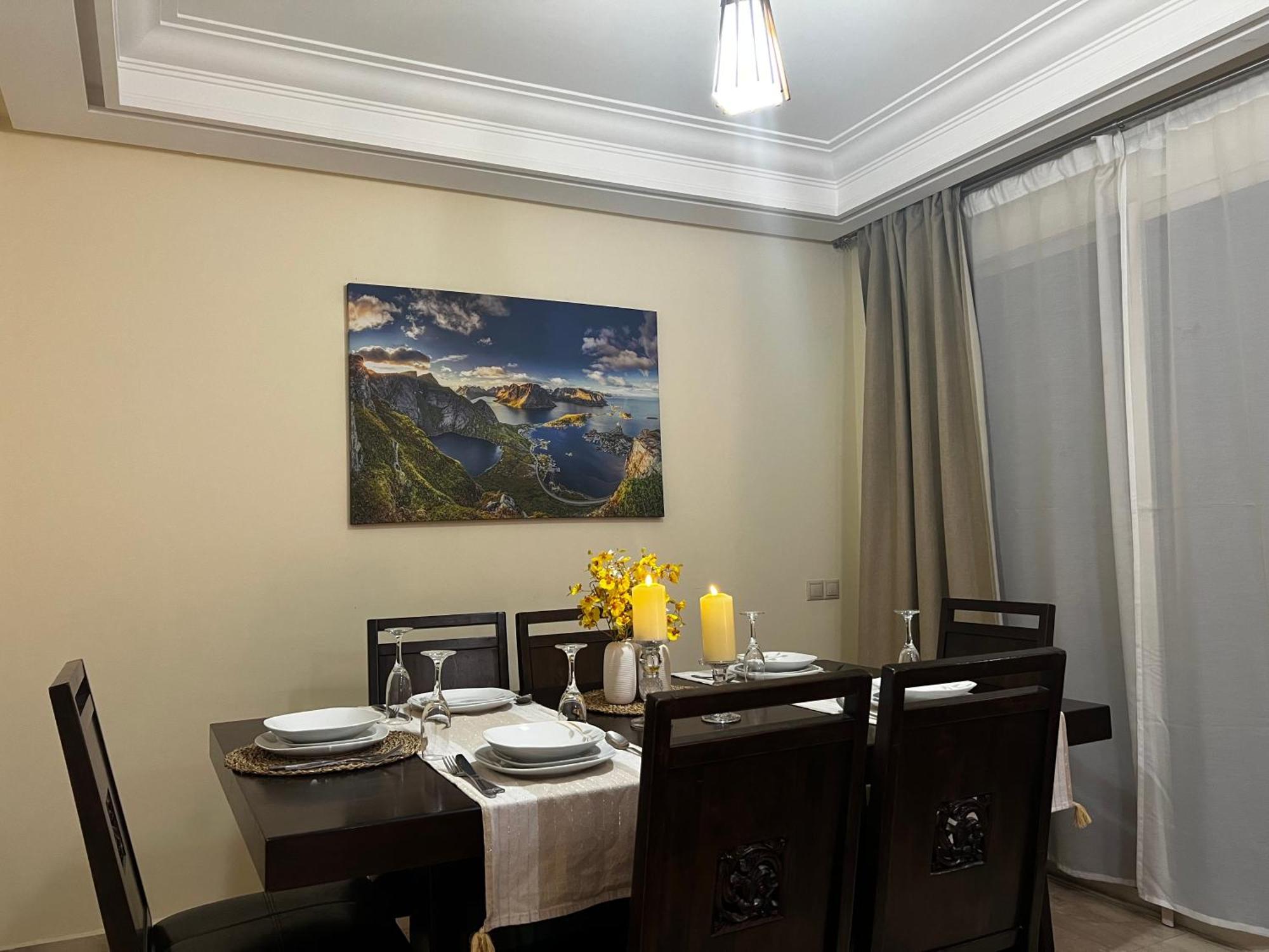 Beautiful, Great Equipped 122 M Near Majorelle Garden And Gueliz With Pool Views And A Large Balcony And Terrace