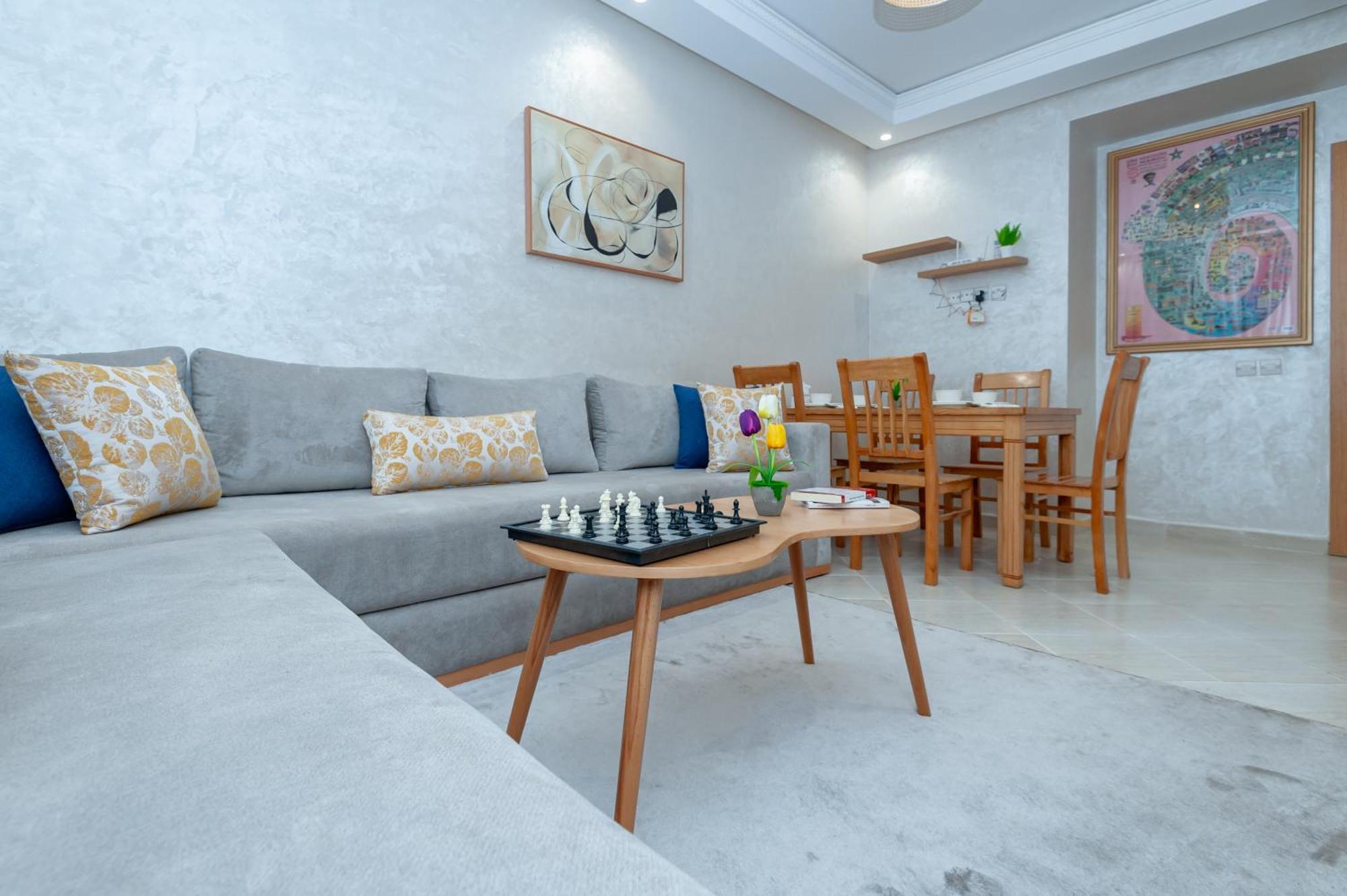New Elegant With 2 Bedroom Apartamento