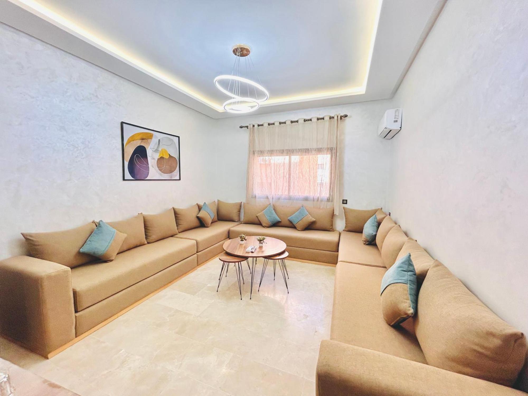 New In Gueliz, Pool, Balcony & Parking * Marrakesh