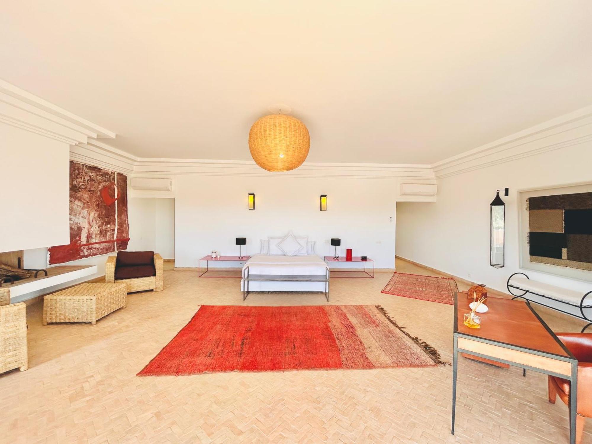 Villa Luxury Getaway In Marrakech , Zaria With Pool And Breakfast