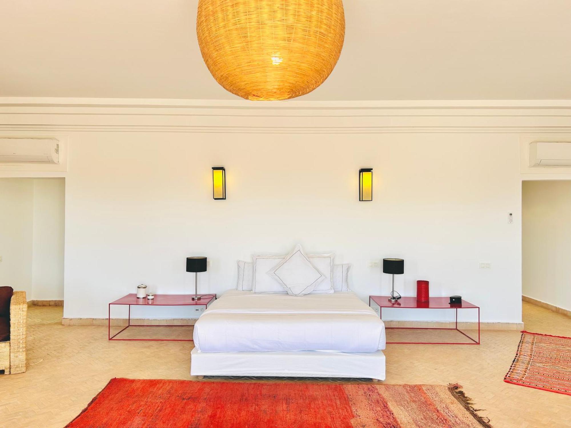 Luxury Getaway In Marrakech , Zaria With Pool And Breakfast