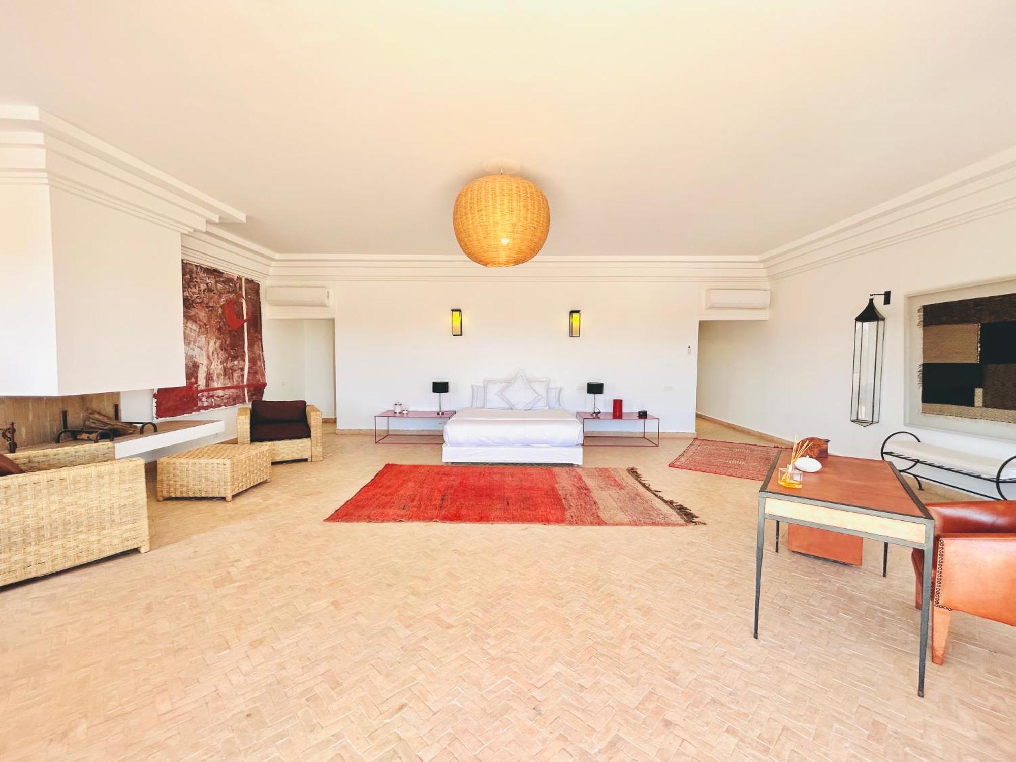 Luxury Getaway In Marrakech , Zaria With Pool And Breakfast *