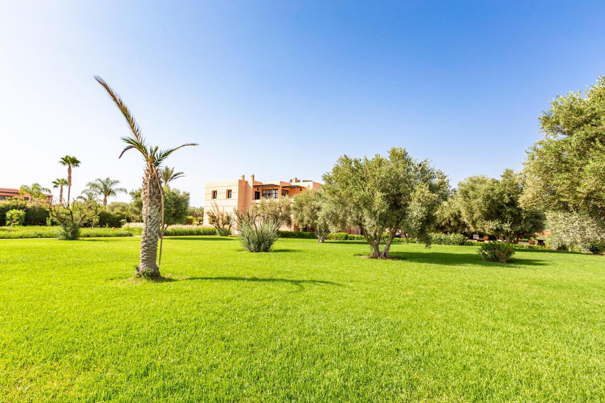 Luxury Getaway In Marrakech , Zaria With Pool And Breakfast *