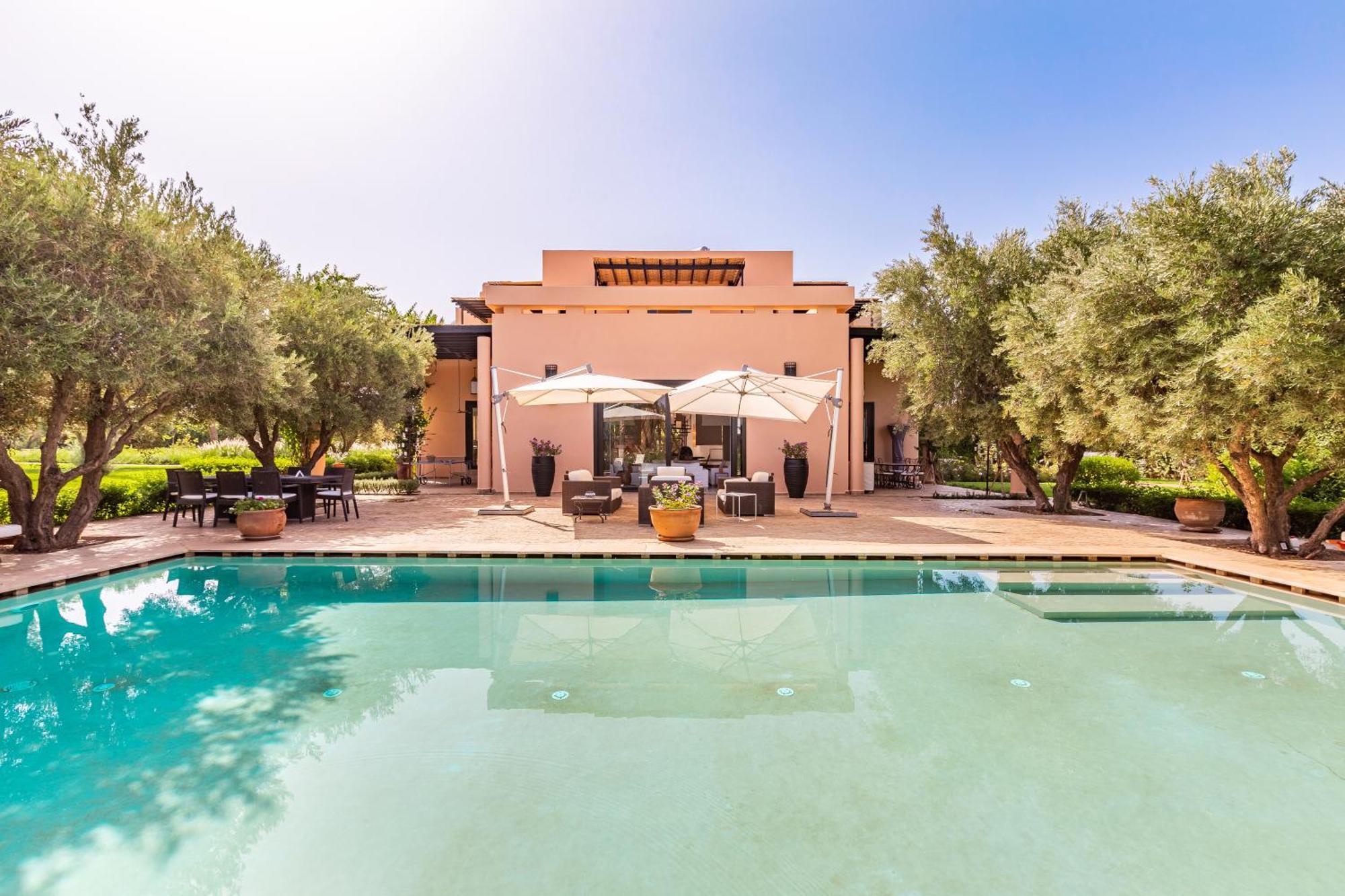 Luxury Getaway In Marrakech , Zaria With Pool And Breakfast *