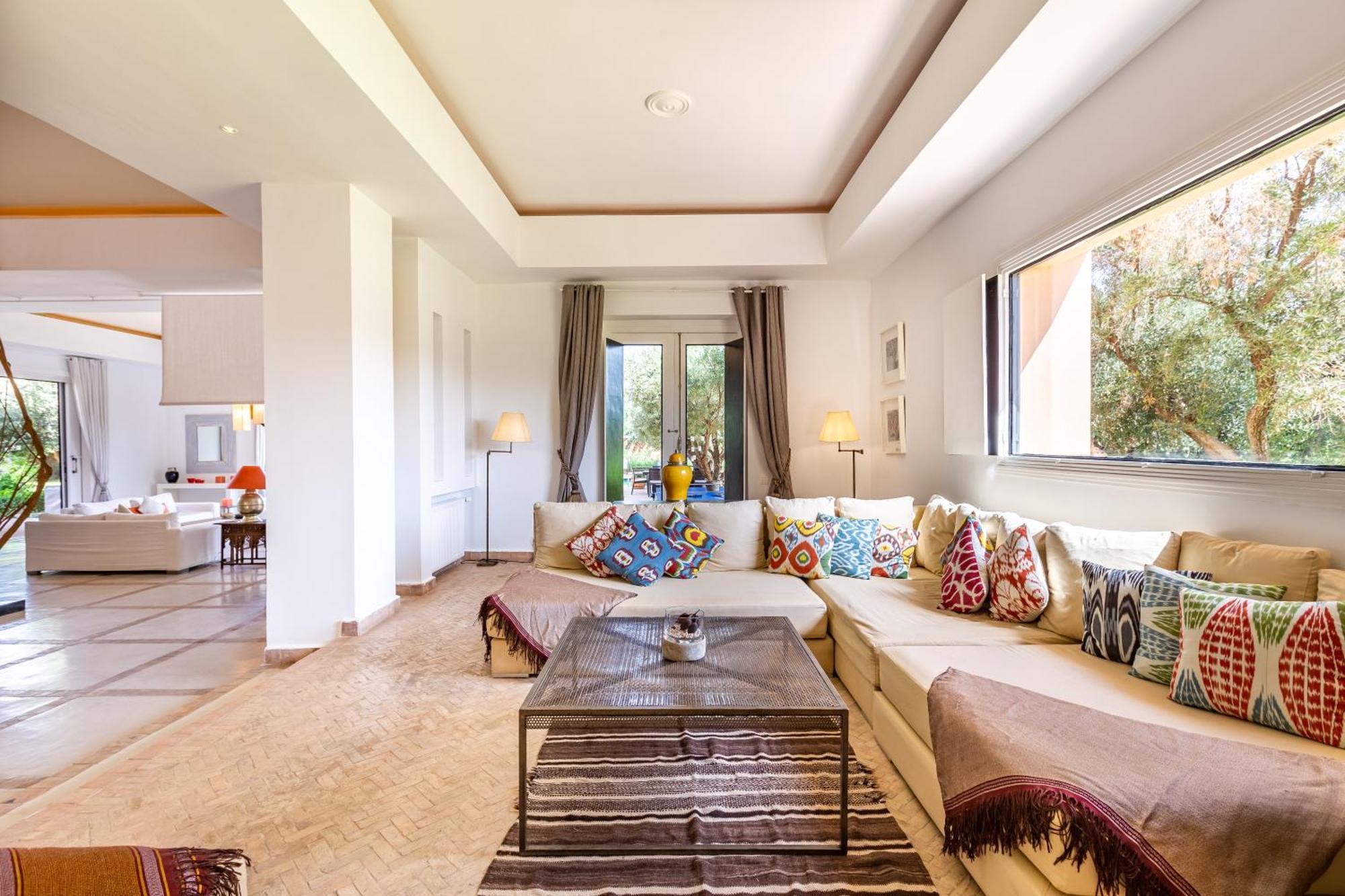 Luxury Getaway In Marrakech , Zaria With Pool And Breakfast *
