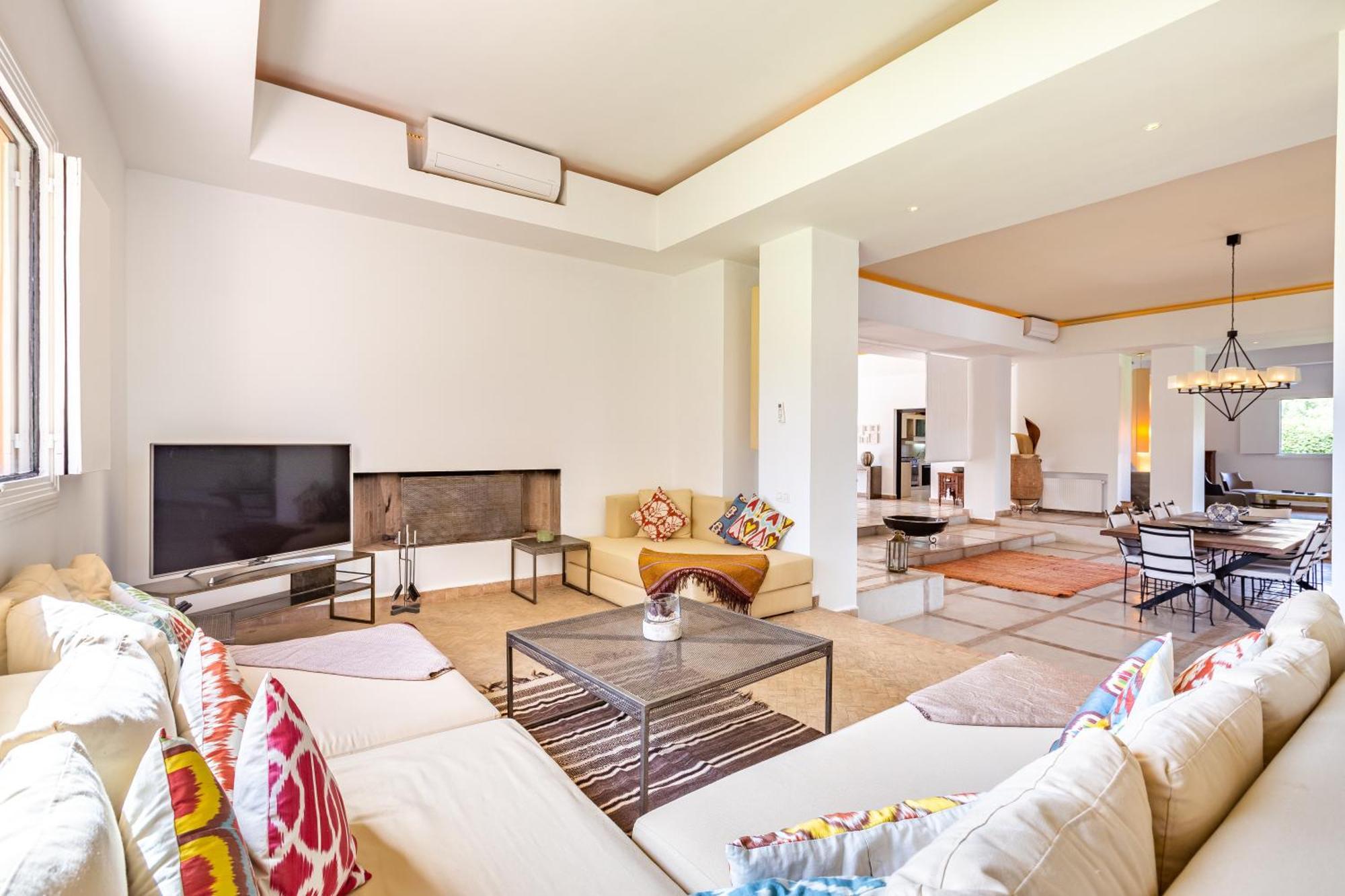 Luxury Getaway In Marrakech , Zaria With Pool And Breakfast *